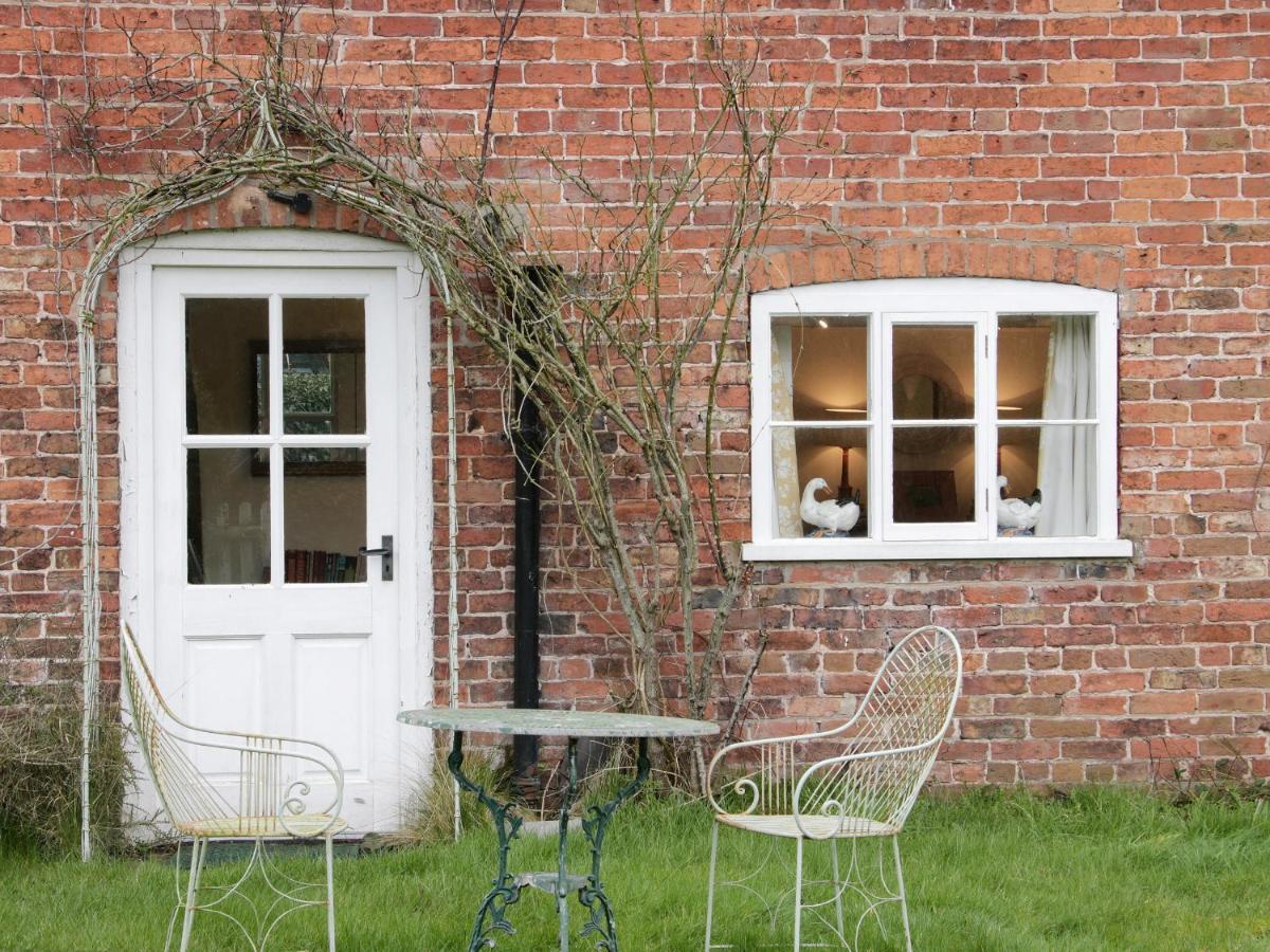 Wolvesacre Mill Cottage ウィットチャーチ エクステリア 写真