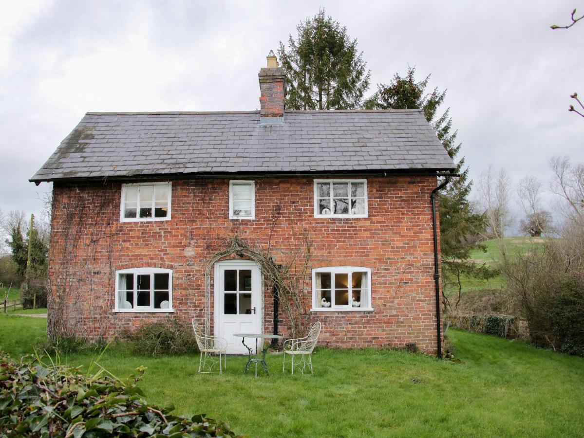 Wolvesacre Mill Cottage ウィットチャーチ エクステリア 写真