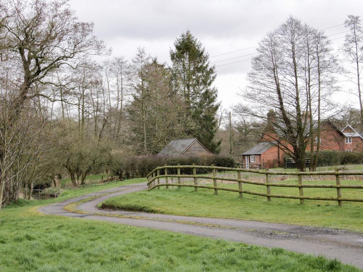 Wolvesacre Mill Cottage ウィットチャーチ エクステリア 写真